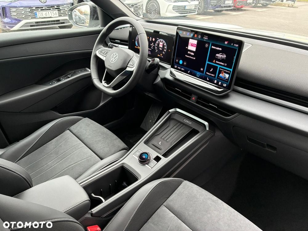 Volkswagen T-Roc - 21