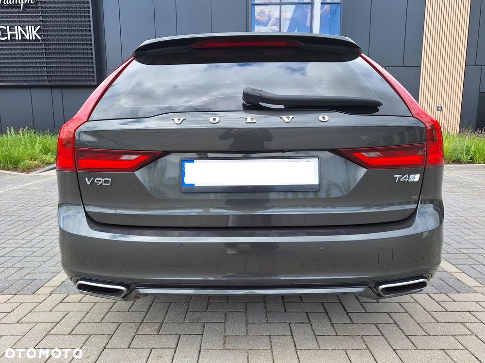 Volvo V90 T4 R-Design - 9