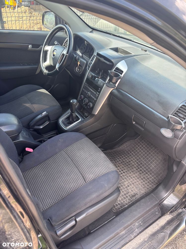 Chevrolet Captiva 2.4 LS 5os - 13