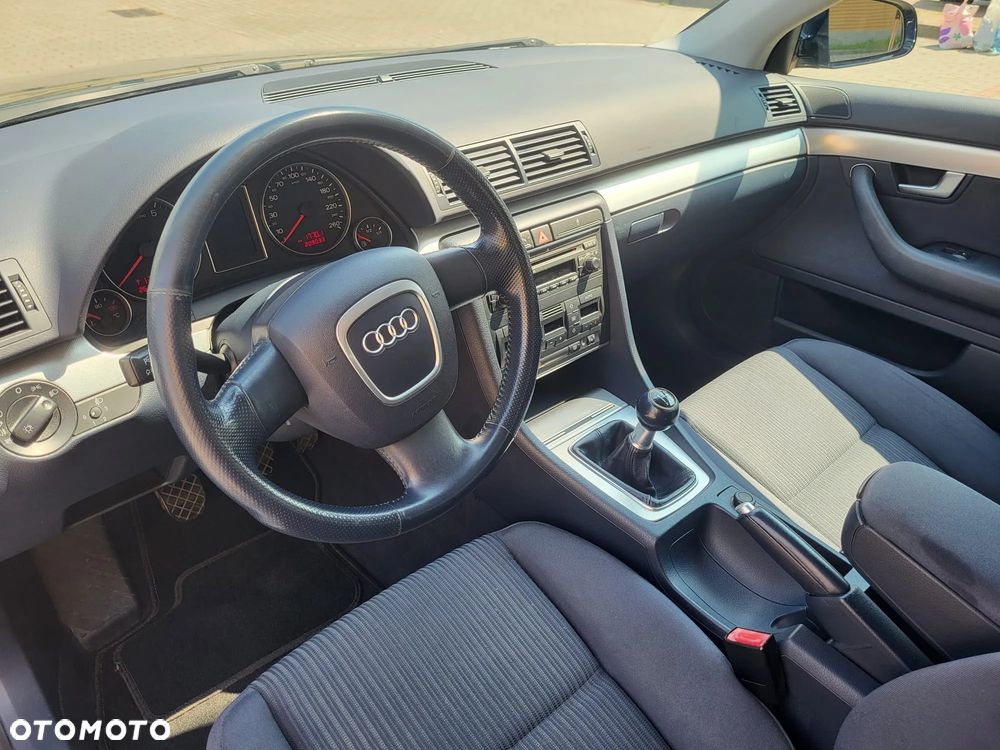 Audi A4 Limousine 2 - 8
