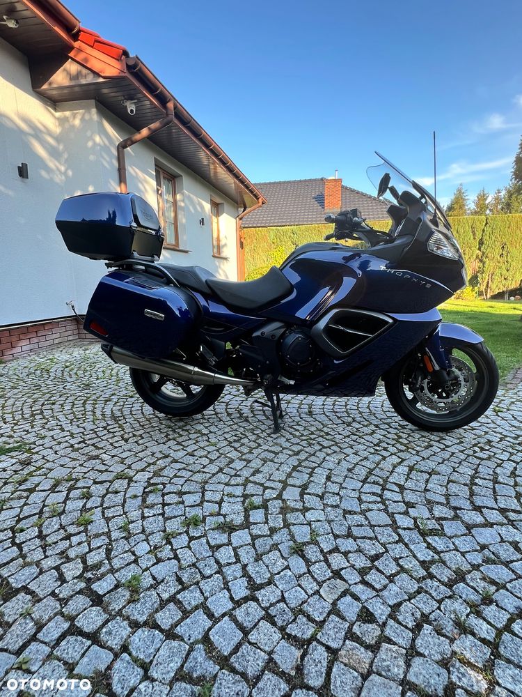 Triumph Trophy - 1