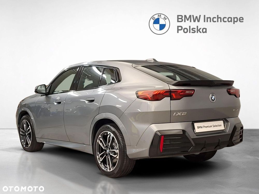 BMW iX2 - 4