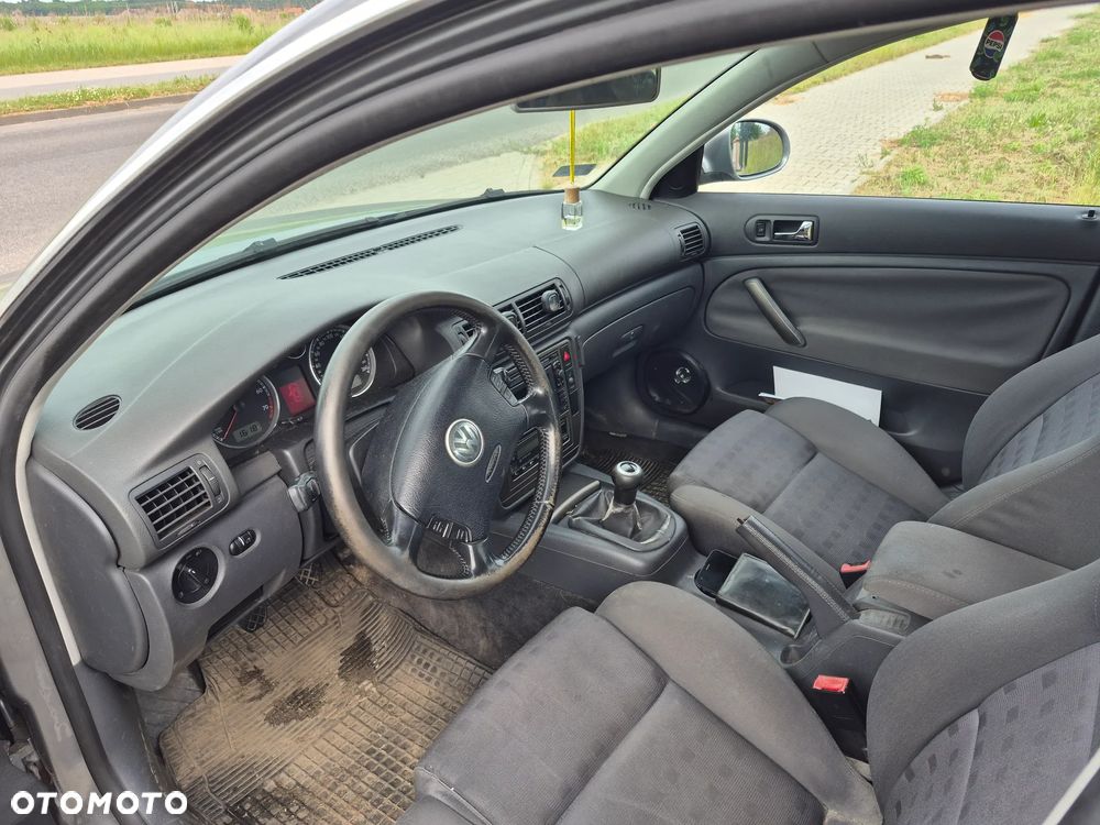 Volkswagen Passat 2.8 V6 4Mot Comfortline - 7