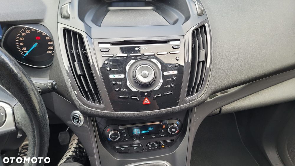 Ford Kuga 2.0 TDCi 2x4 Titanium - 39
