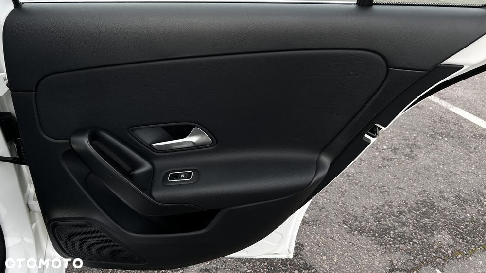 Mercedes-Benz Klasa A 200 Style 7G-DCT - 27