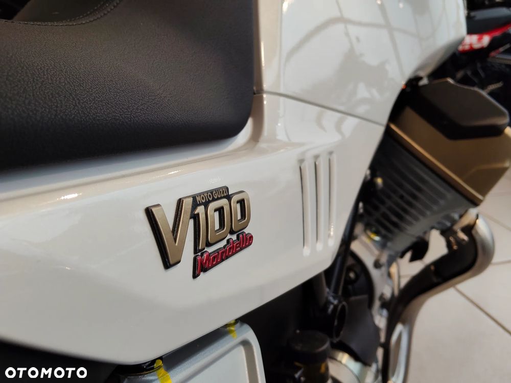 Moto Guzzi V100 Mandello - 14