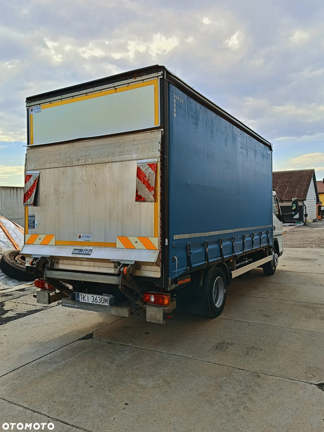 FUSO Canter 7c15 - 3