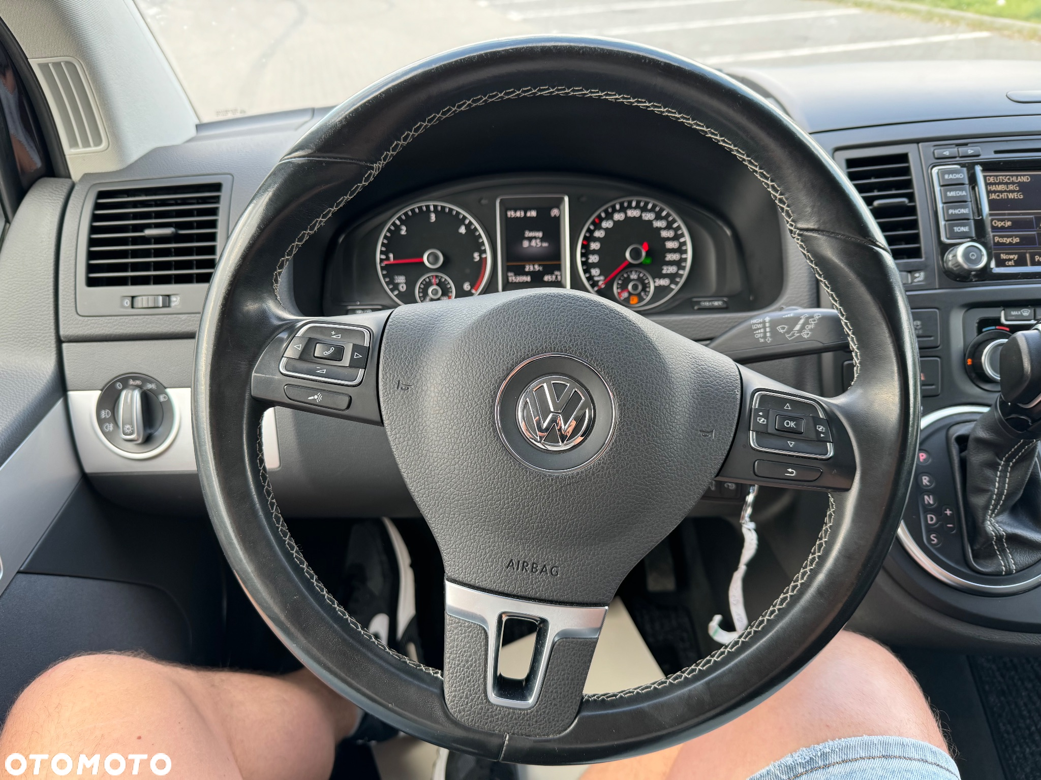 Volkswagen Multivan - 28