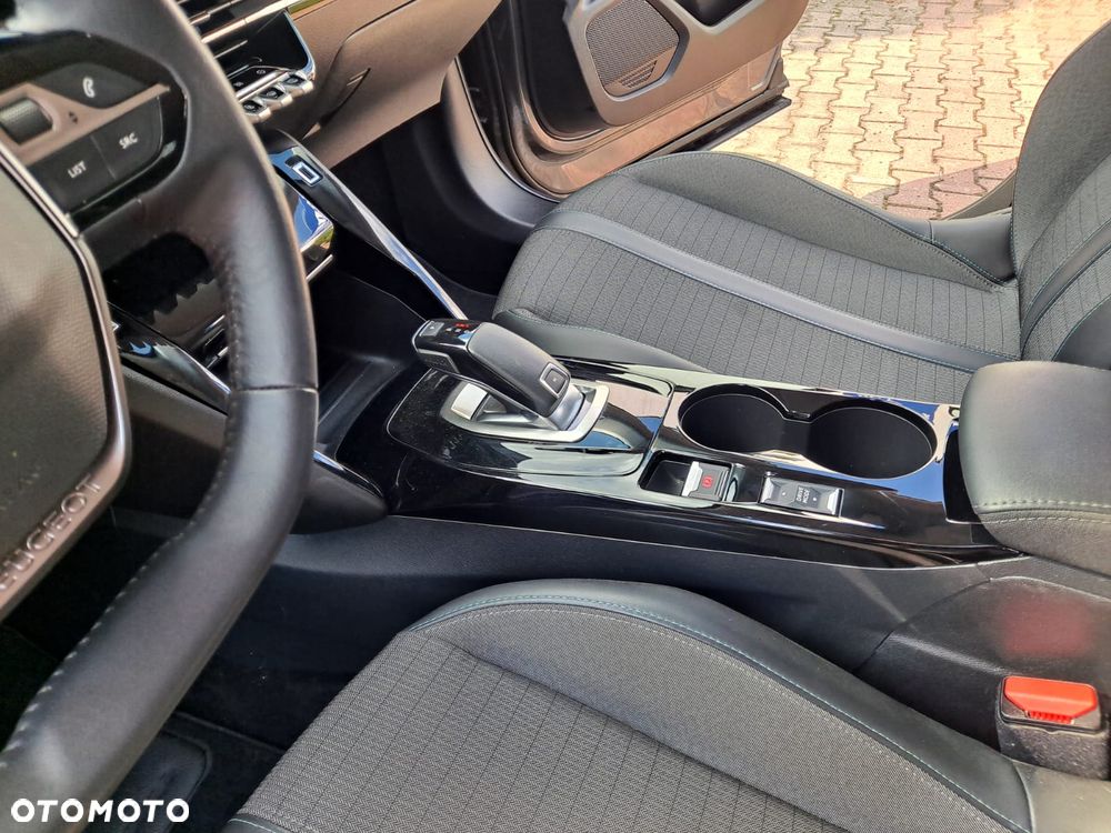 Peugeot 2008 PureTech 130 EAT8 Allure - 15