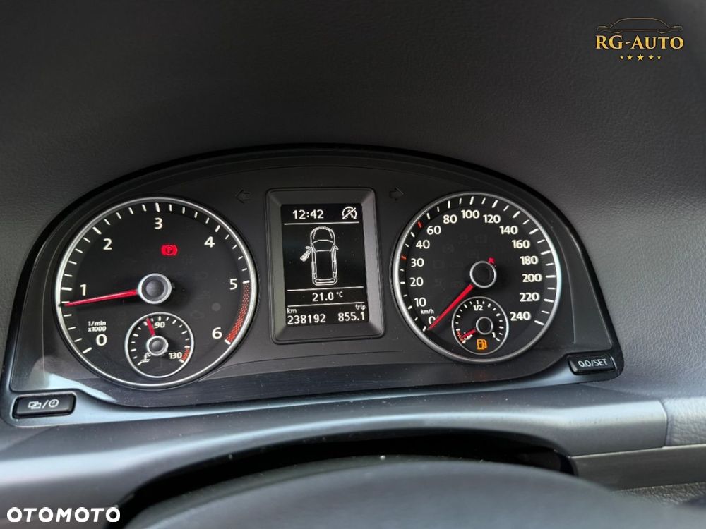 Volkswagen Touran - 26
