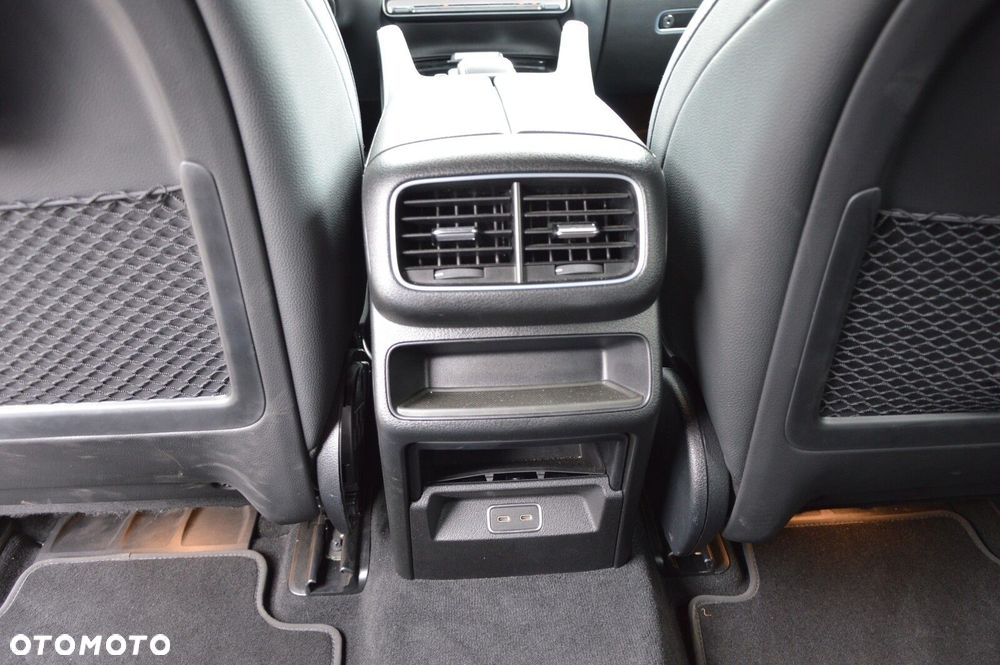 Mercedes-Benz GLE - 22