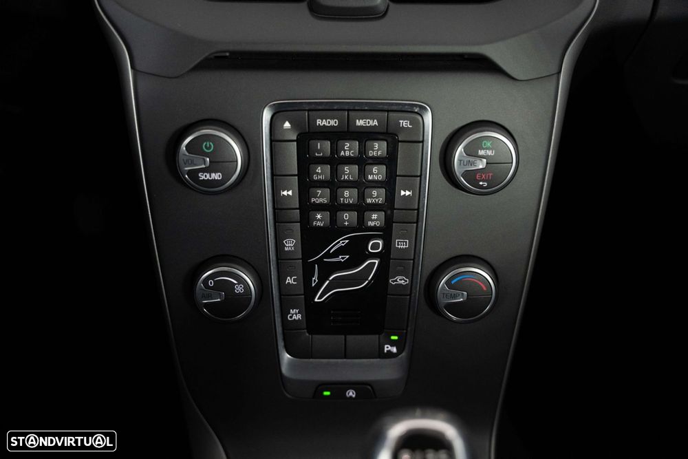 Volvo V40 Cross Country 1.6 D2 Momentum - 22