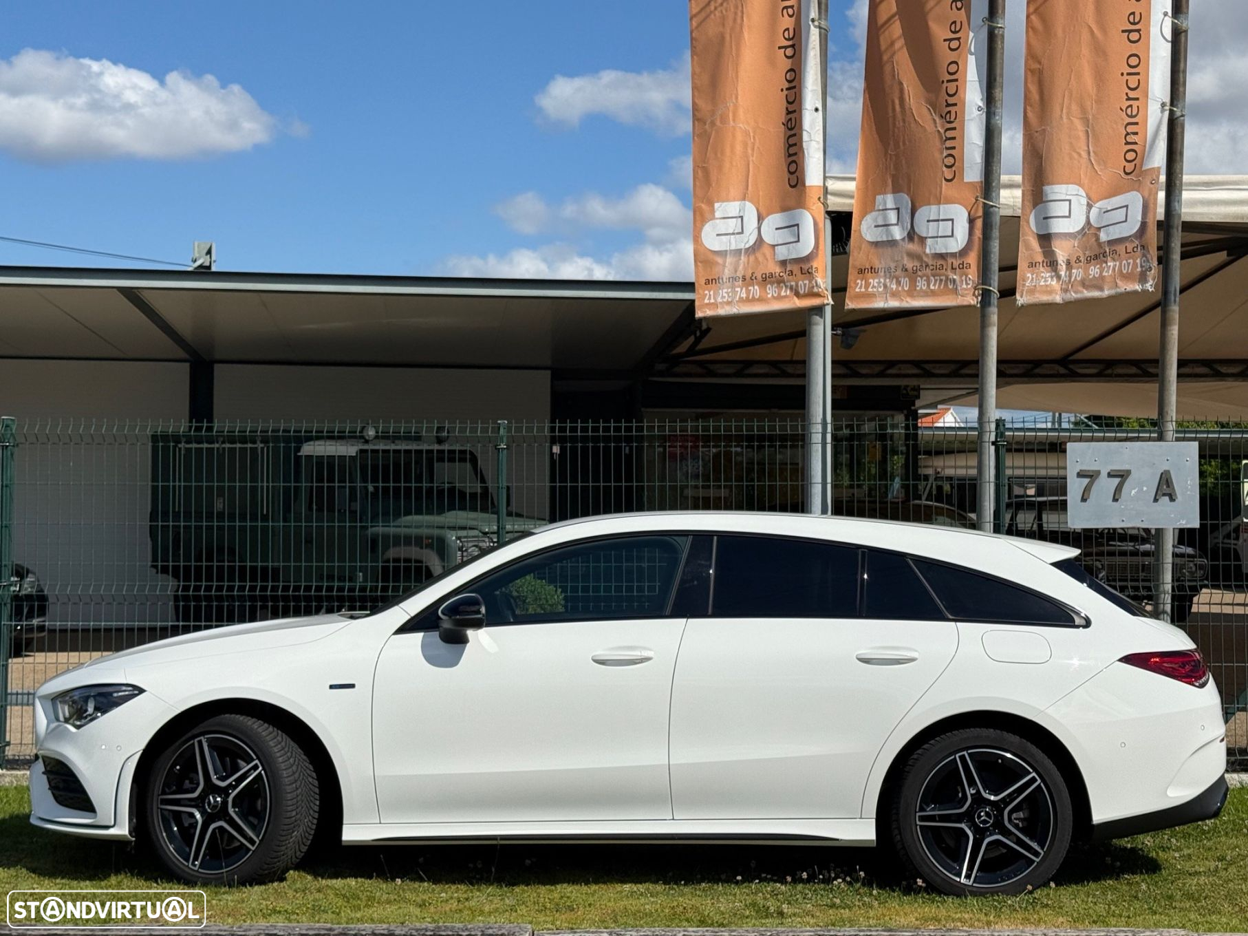 Mercedes-Benz CLA 250 e Shooting Brake AMG Line - 2