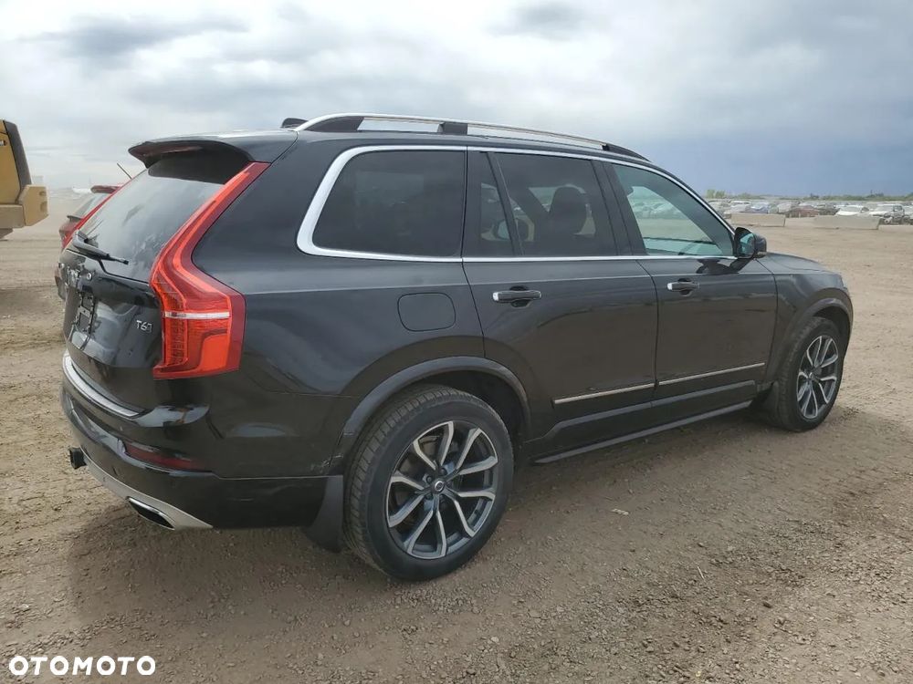 Volvo XC 90 - 3