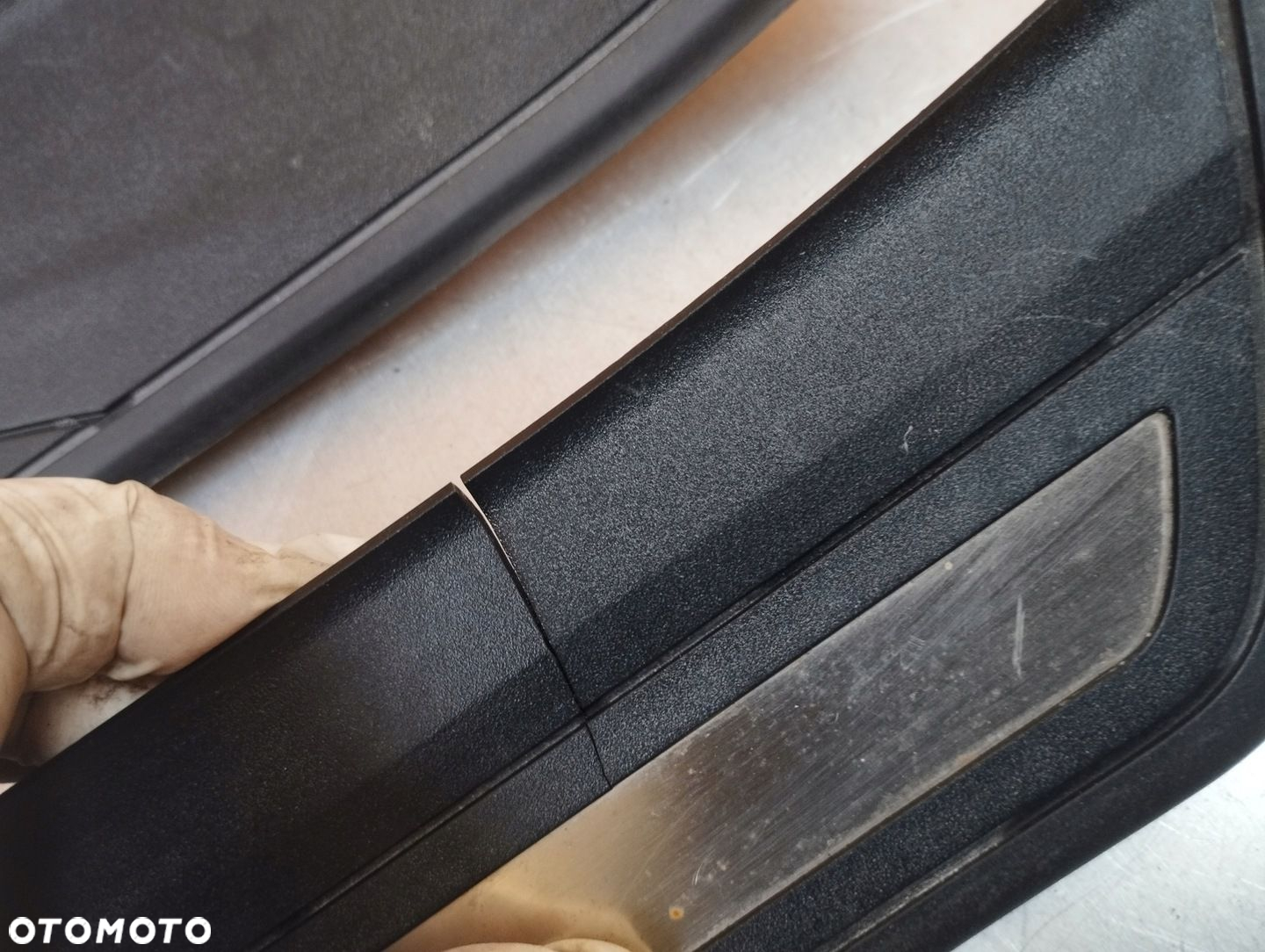 BMW E90 E91 LISTWY PROGOWE komplet - 13