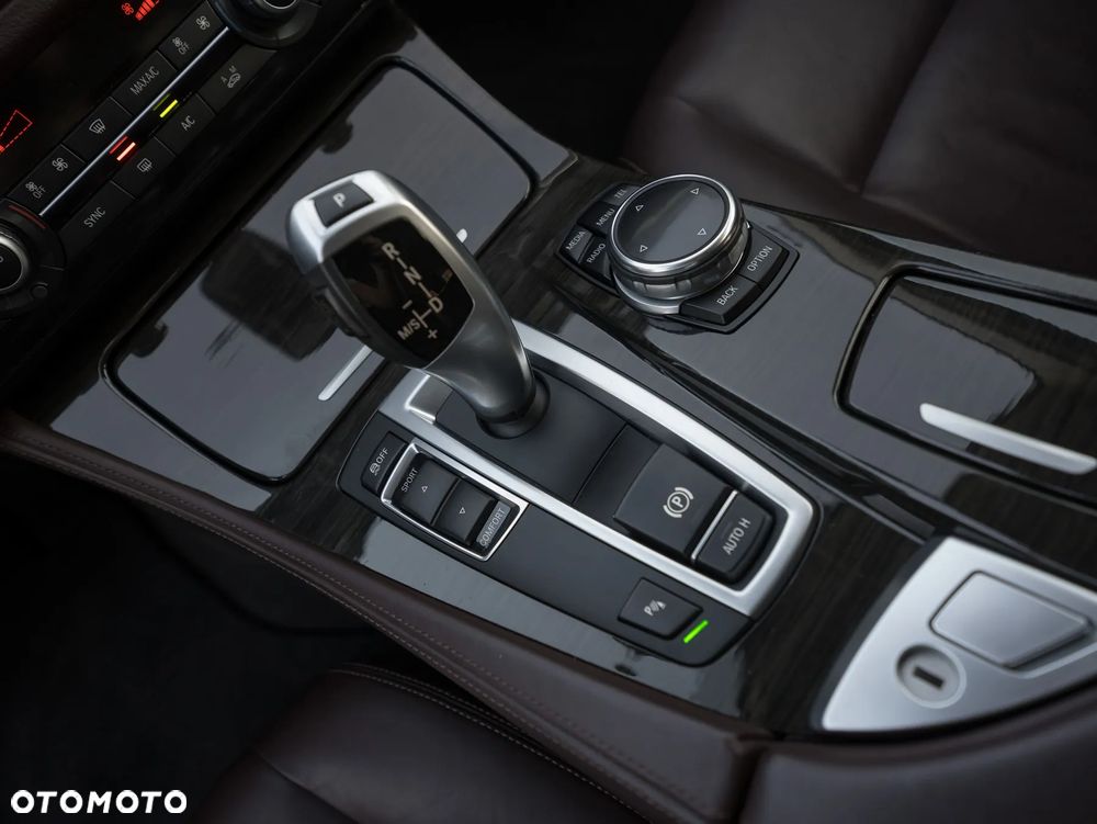 BMW Seria 5 520d Luxury Line - 34
