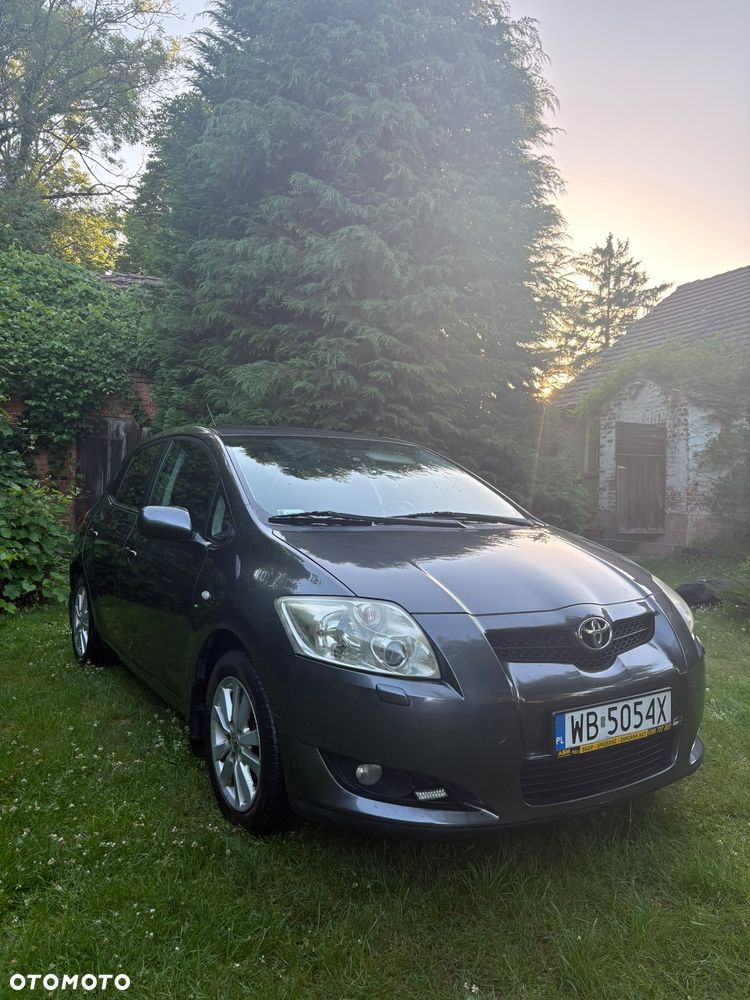Toyota Auris 1.6 VVT-i Sol - 2