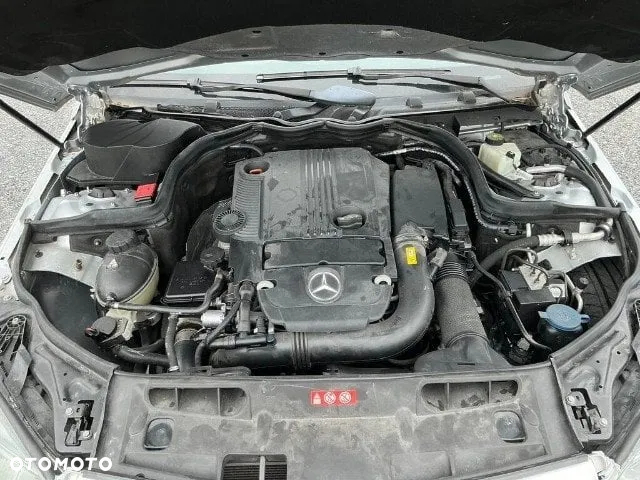 Mercedes-Benz Klasa C 250 CGI BlueEff Elegance - 16
