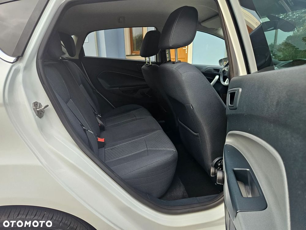 Ford Fiesta - 16