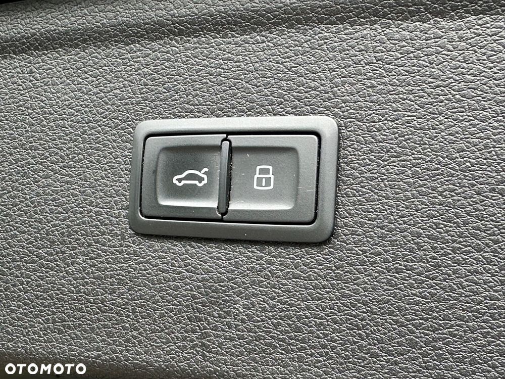Audi Q5 50 TFSI e Quattro S Line S tronic - 37