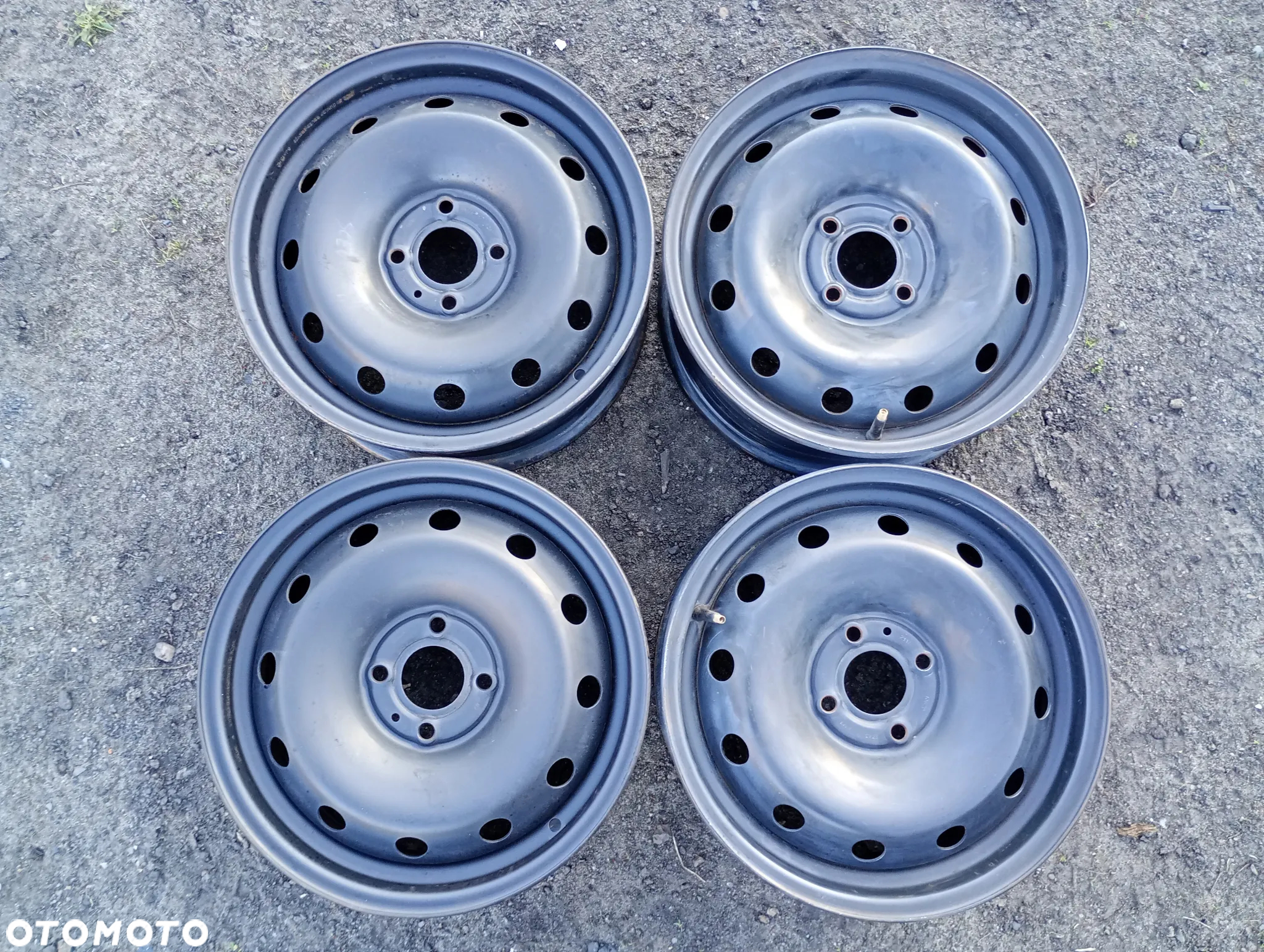 RENAULT Oryg.Felga 15cali  4x100 ET43 6Jx15H2 Super Stan - 6