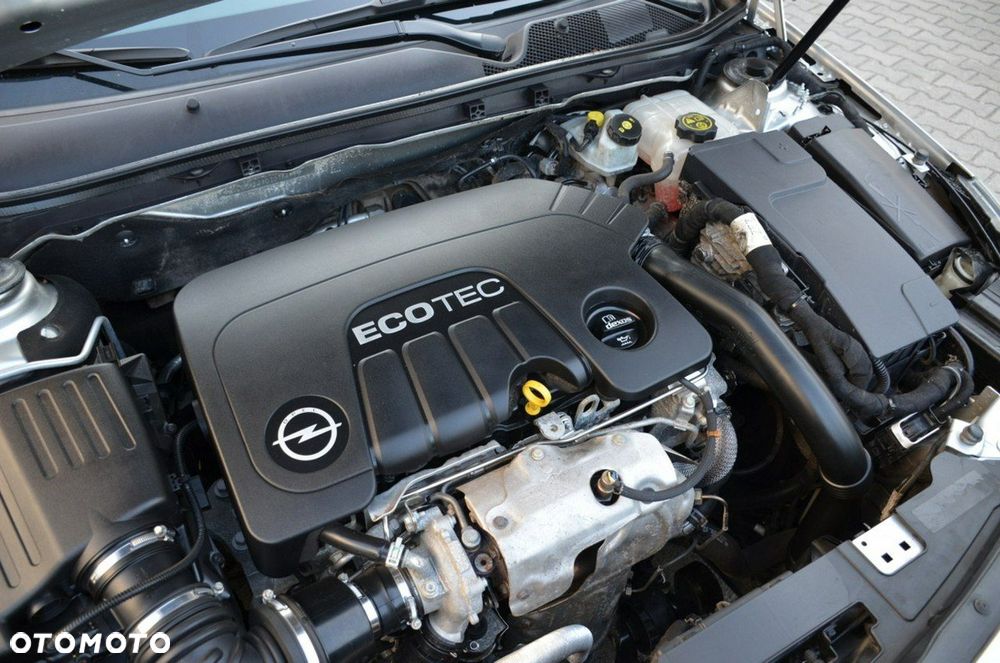 Opel Insignia - 19