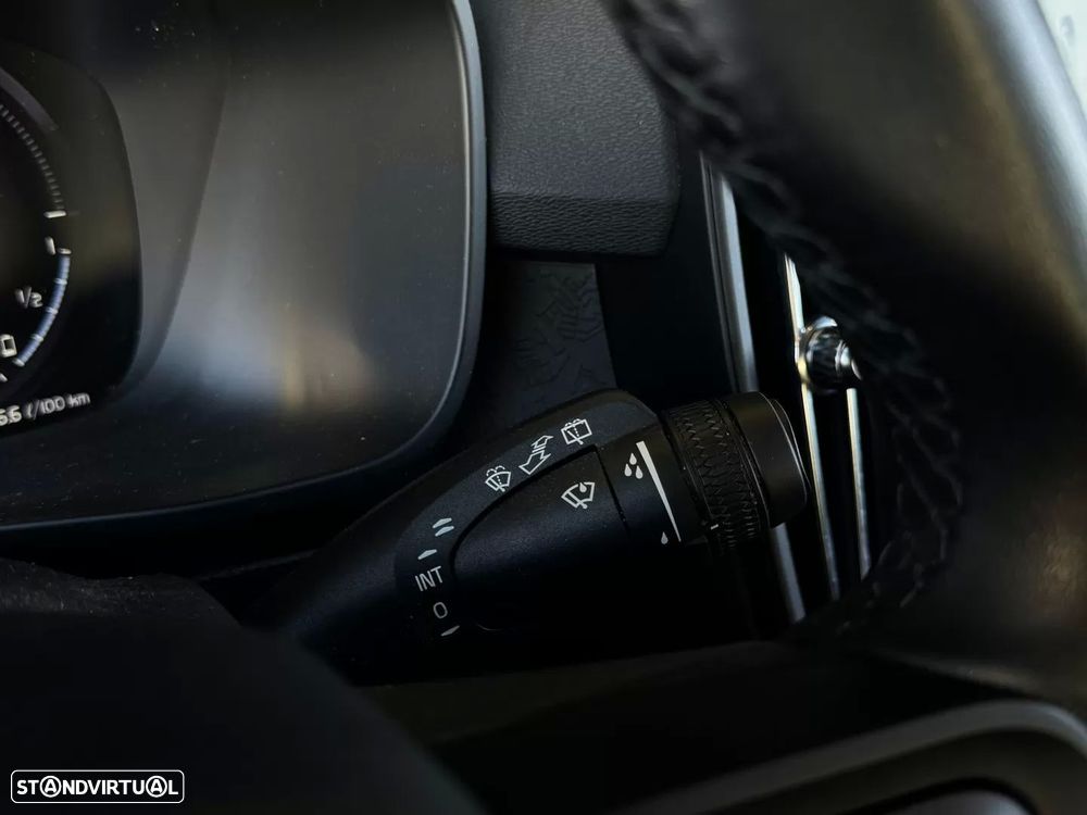 Volvo XC 40 1.5 T4 PHEV Essential - 16