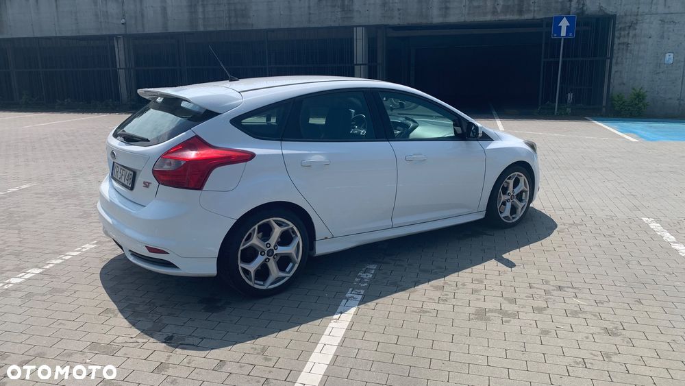 Ford Focus 2.0 EcoBoost ST - 6
