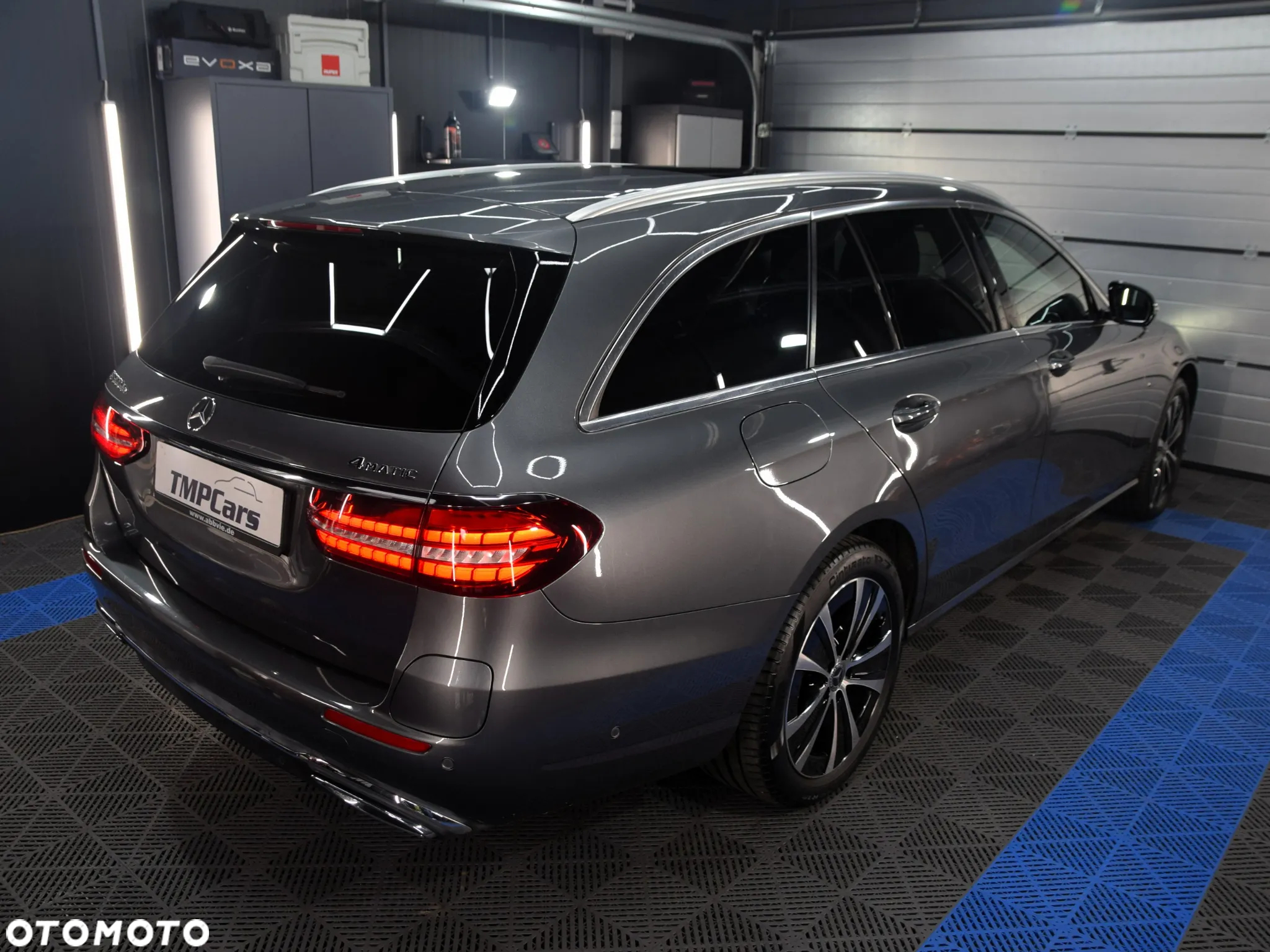 Mercedes-Benz Klasa E 300 de 4-Matic Exclusive - 38