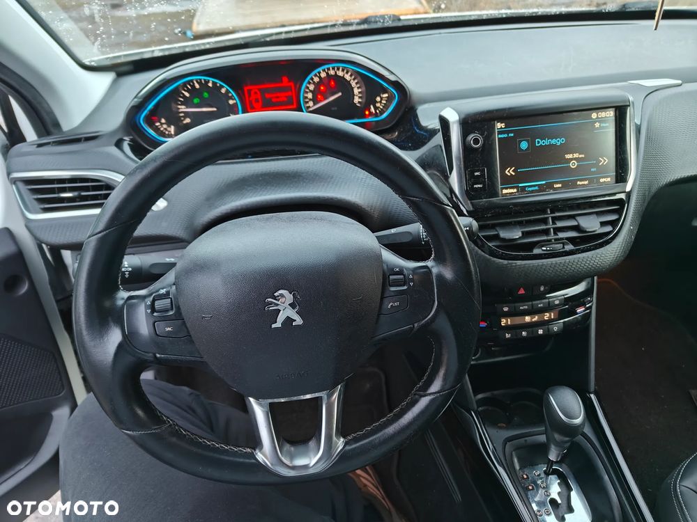 Peugeot 2008 PureTech 110 GPF Stop&Start EAT6 Allure - 18