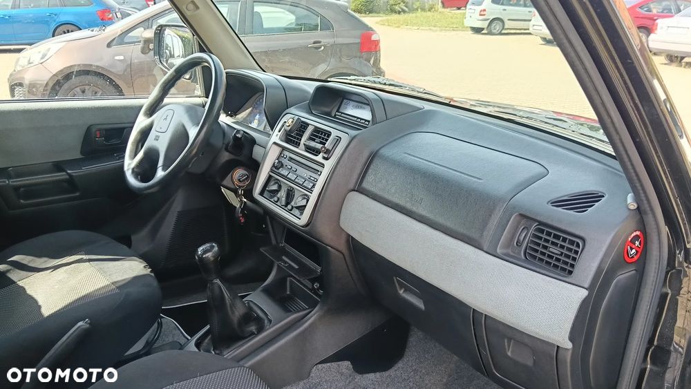 Mitsubishi Pajero Pinin 1.8 - 16