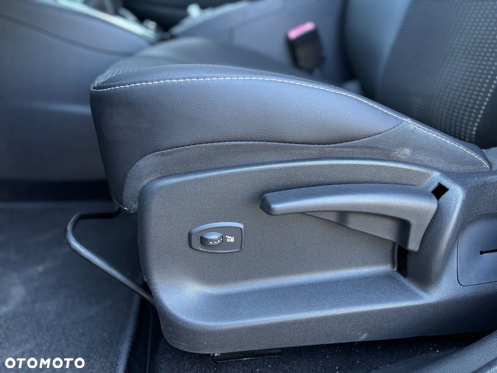 Renault Scenic Energy dCi 130 Euro 6 S&S Bose Edition - 17