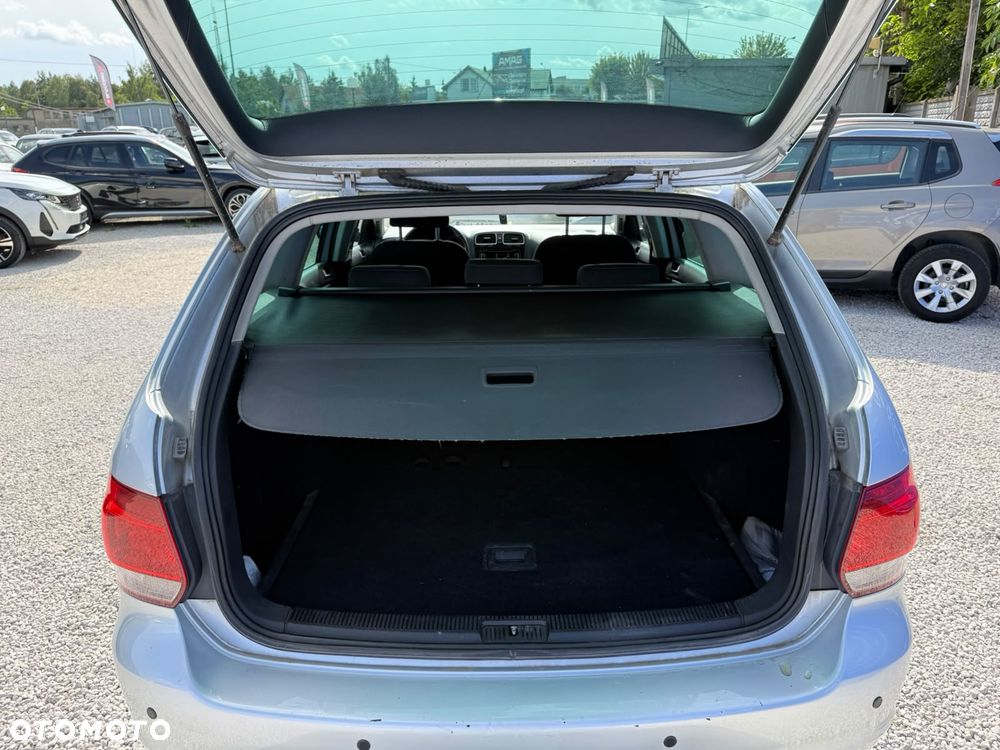 Volkswagen Golf 1.6 TDI DPF DSG Style - 27