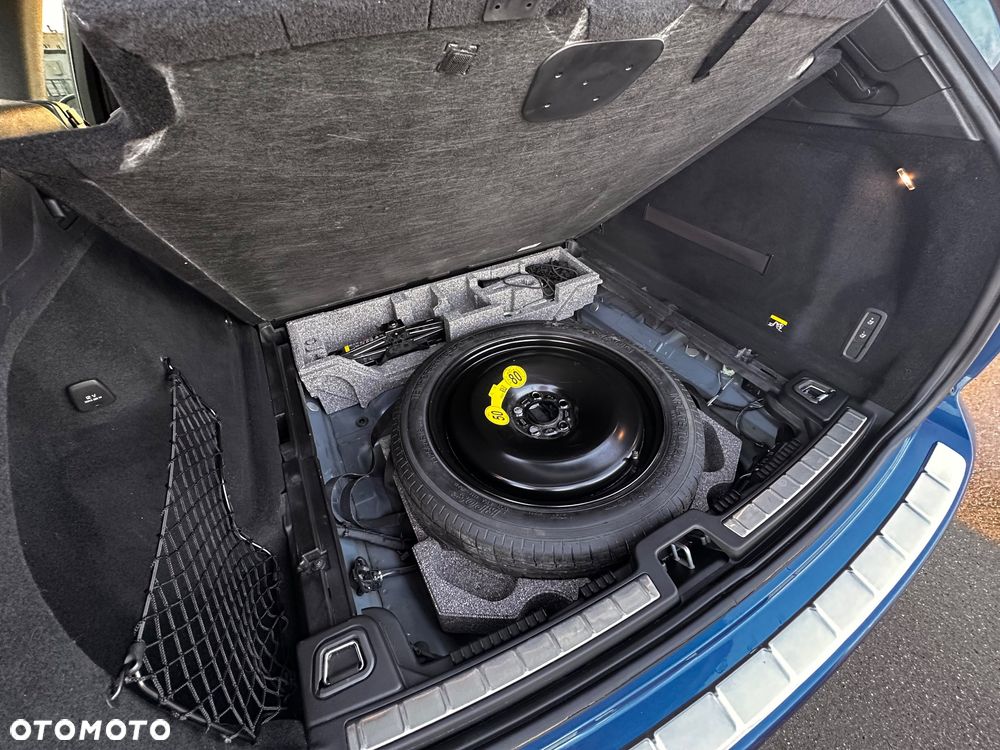 Volvo XC 60 T5 AWD R-Design - 16
