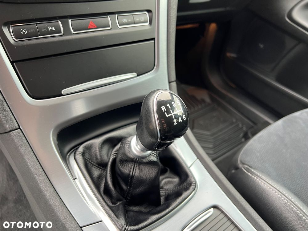 Ford Mondeo 1.6 T Platinium X Plus (Titanium) - 35