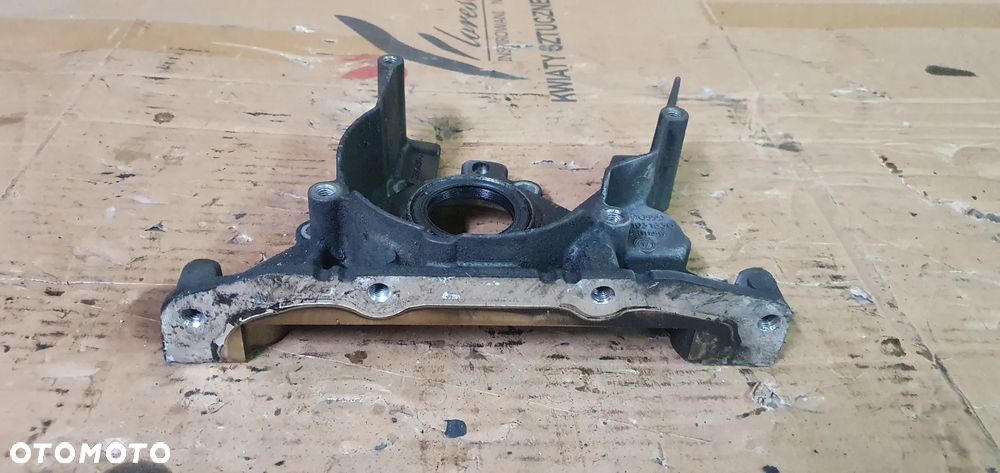 Obudowa uszczelniacz wału osłona VW Audi Skoda Seat 2.0 TDI 038103153Q - 2