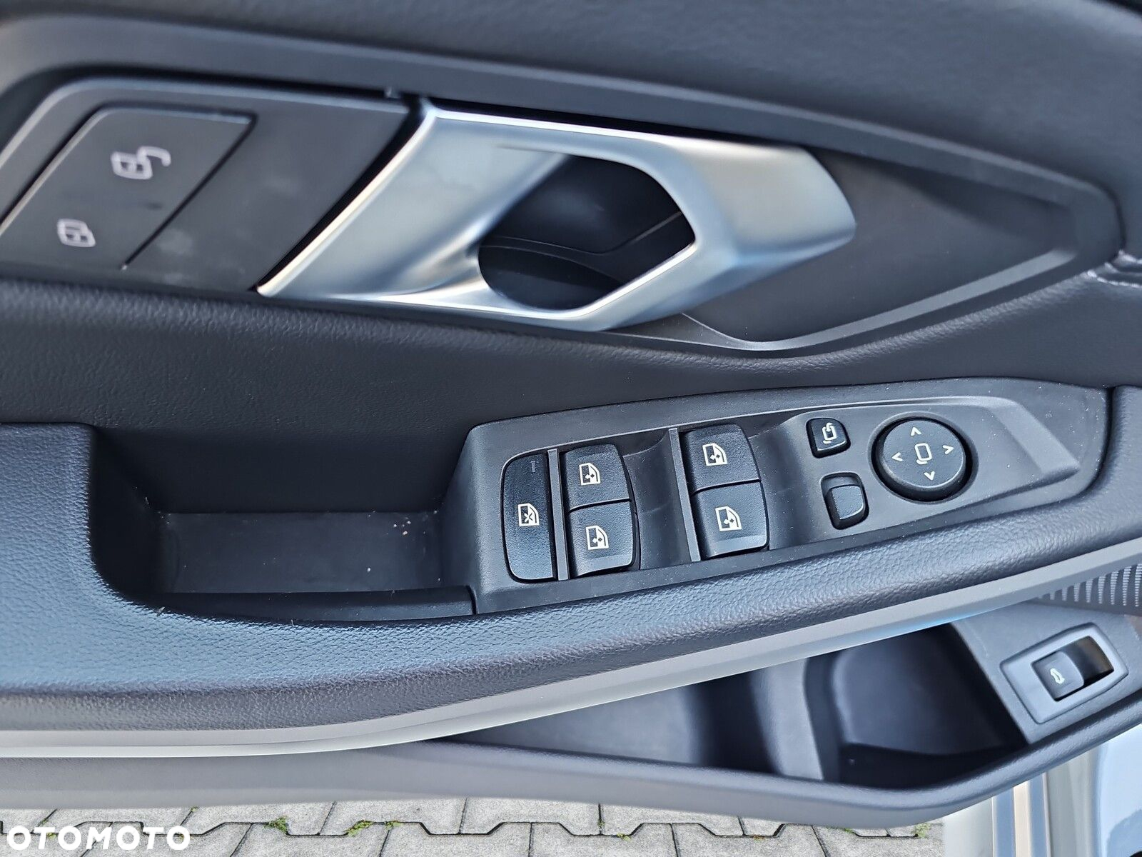 BMW Seria 3 318i - 27