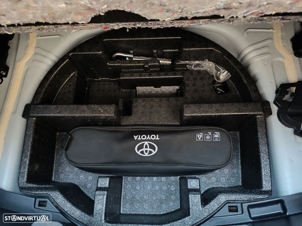 Toyota Yaris 1.5 HDF Comfort - 35