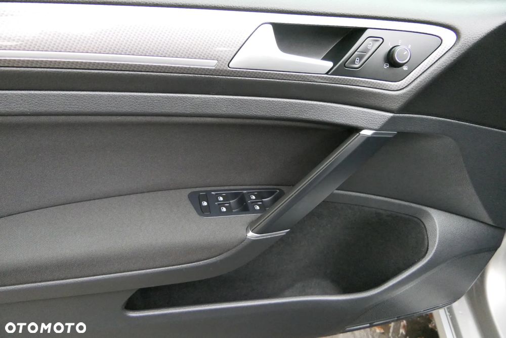 Volkswagen Golf Variant 2.0 TDI BMT 4Mot Highline - 22