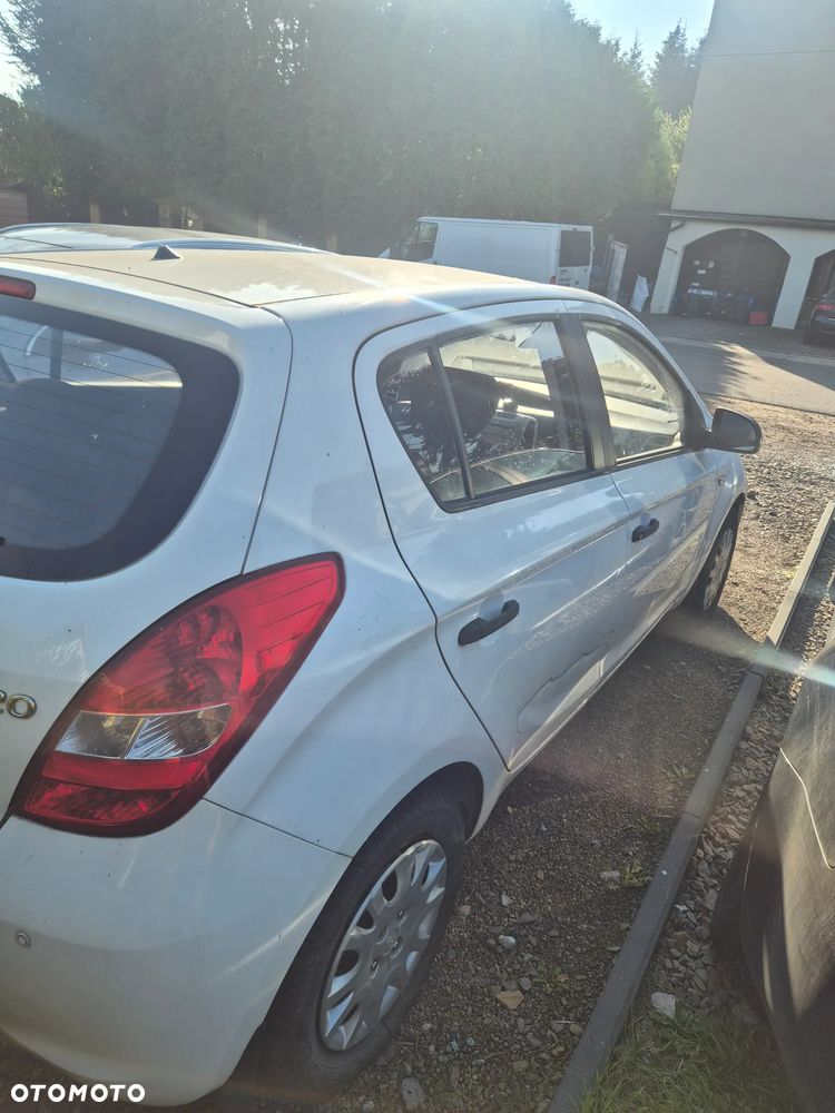 Hyundai I20 2012 photo 3