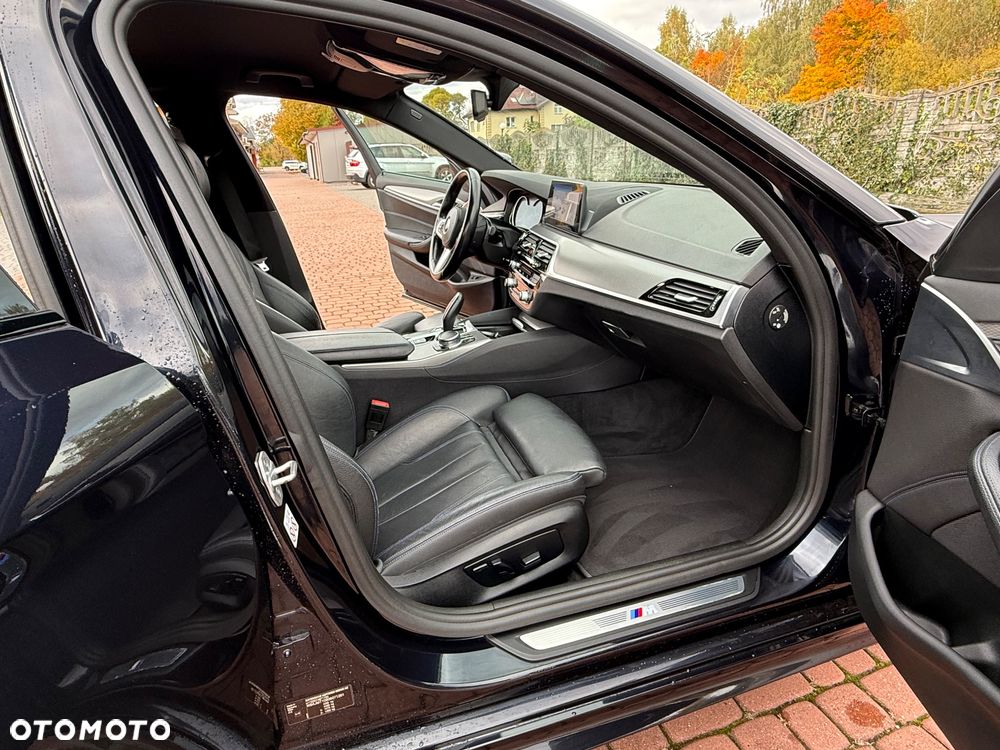 BMW Seria 5 520d M Sport Edition - 24