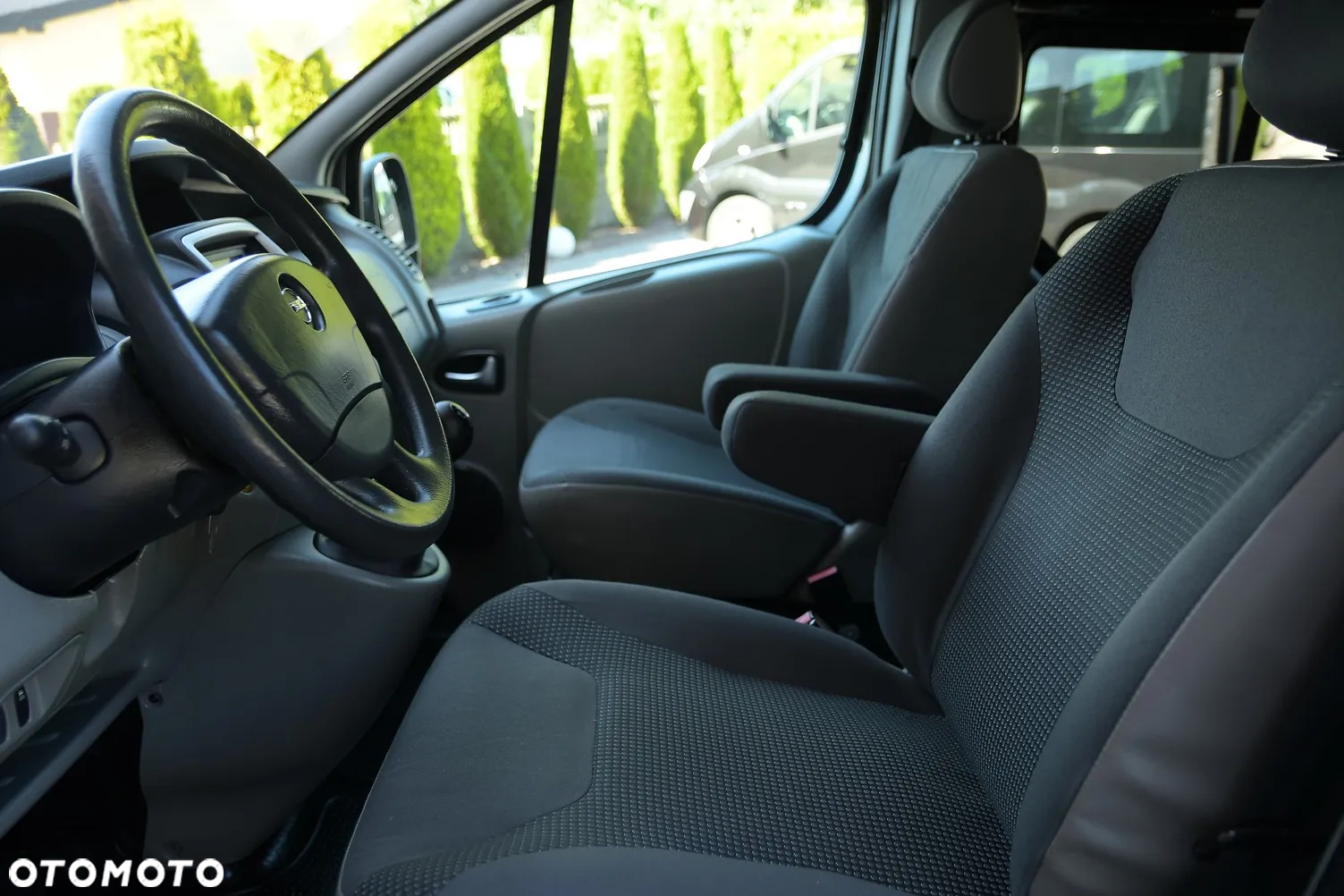 Opel Vivaro - 25