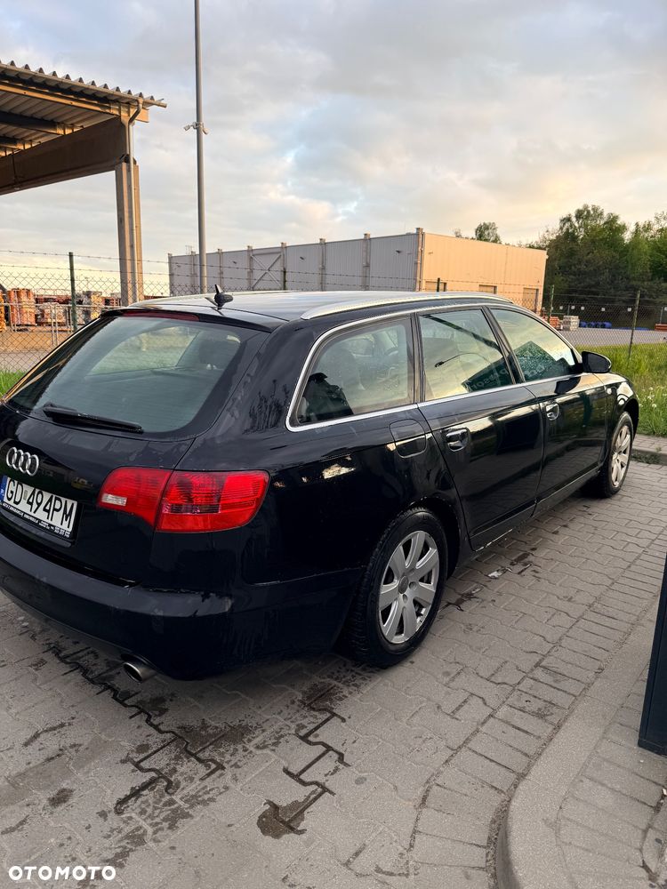 Audi A6 Avant 2.4 - 5