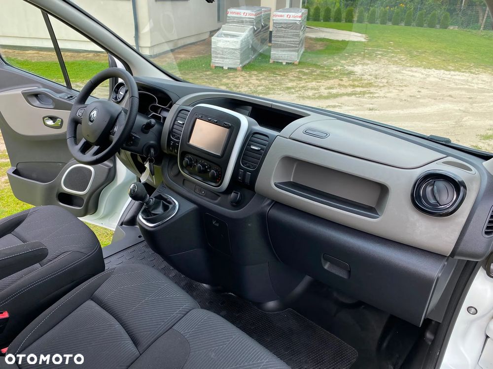 Renault TRAFIC - 23