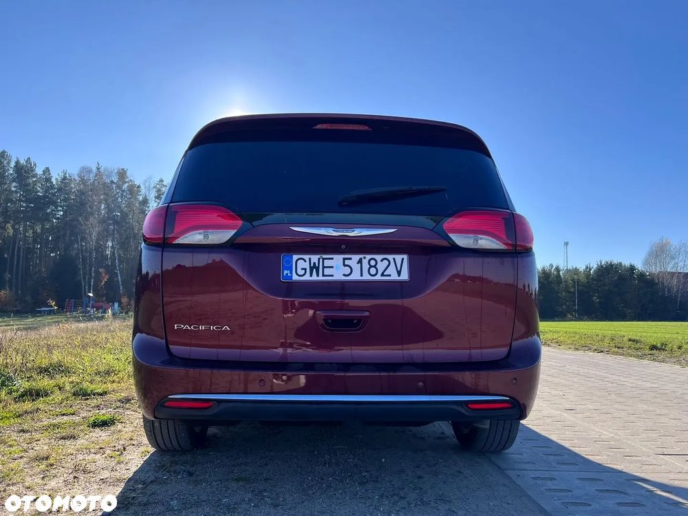 Chrysler Pacifica - 6