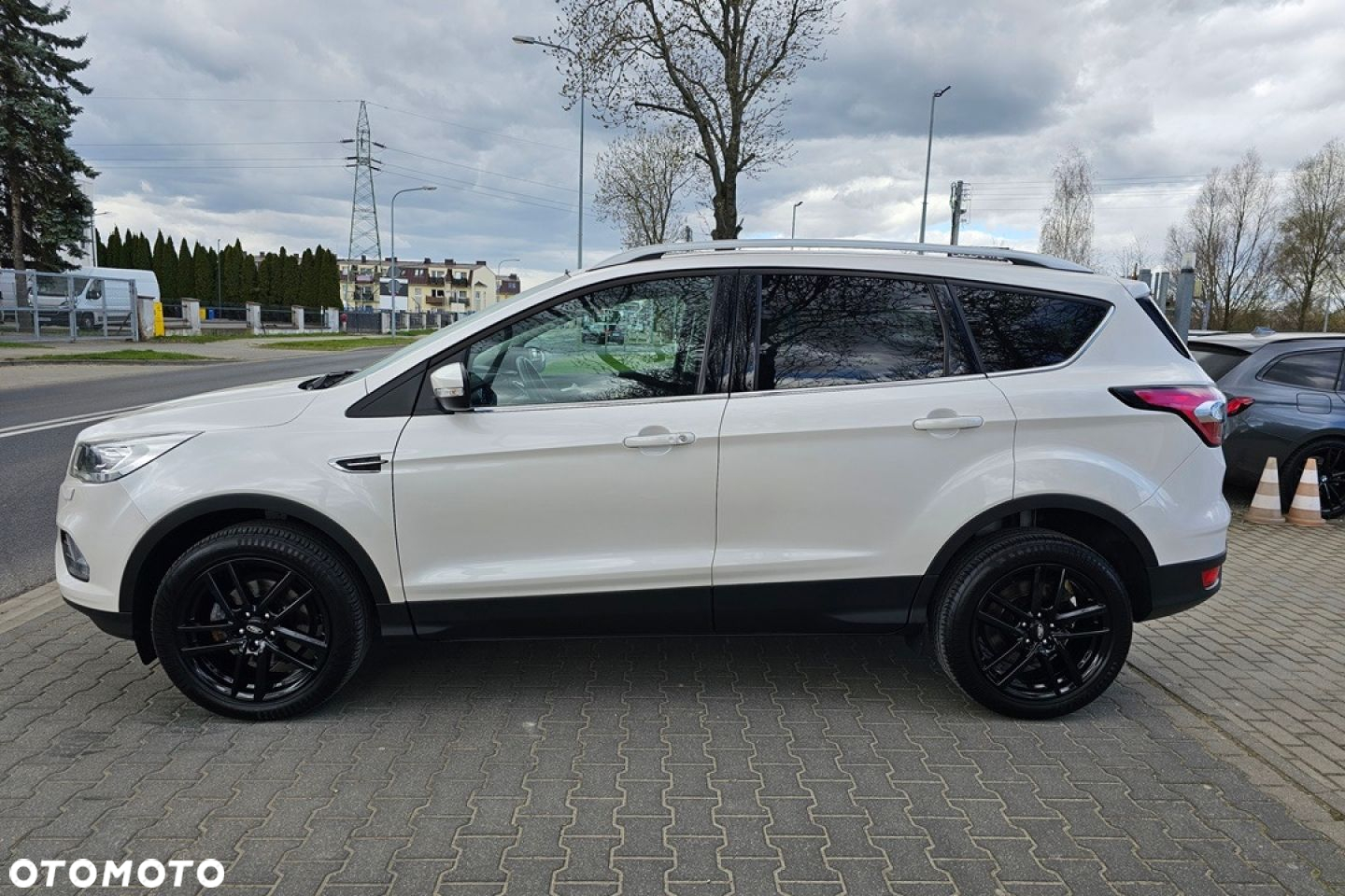 Ford Kuga - 13