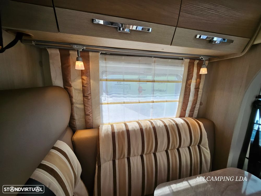 Burstner Nexxo T 687 CAMA CENTRAL - 32