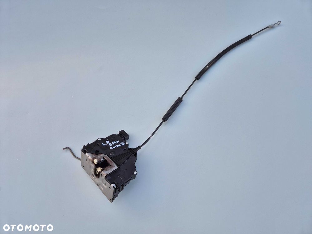 Zamek Drzwi LEWY Przód Przedni Linka Opel Corsa D 3-Drzwiowa 6PIN Oryg