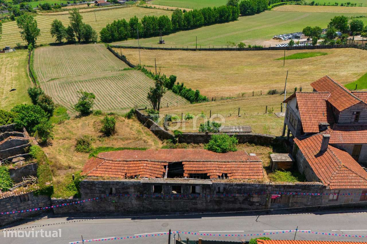Moradia RUINA Individual e Terreno de 6.000m2 - FAMALICÃO - Grande imagem: 4/29