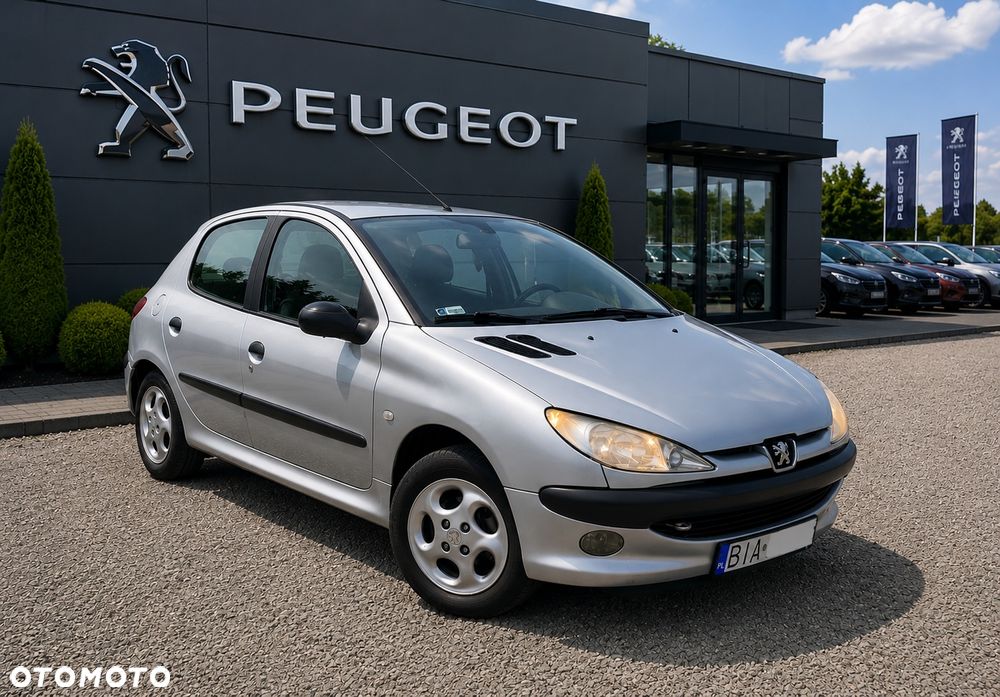 Peugeot 207 - 1